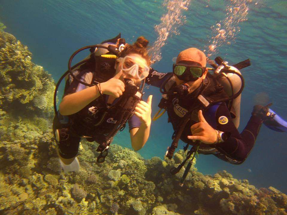 Student diver with instructor